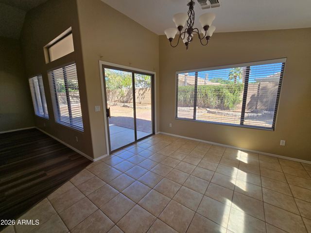 1074 E CATHY Drive, Gilbert, AZ 85296