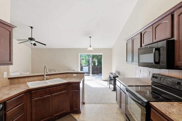 17202 N Cooper Ln, Colbert, WA 99005