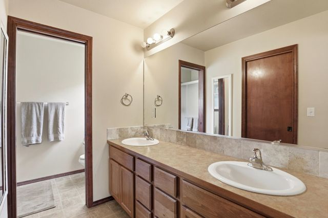 17202 N Cooper Ln, Colbert, WA 99005
