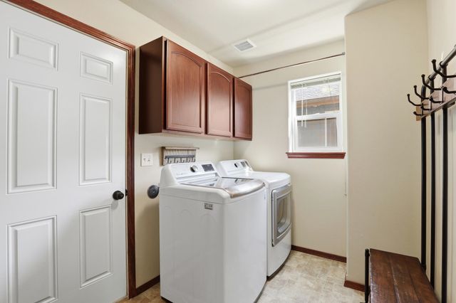 17202 N Cooper Ln, Colbert, WA 99005