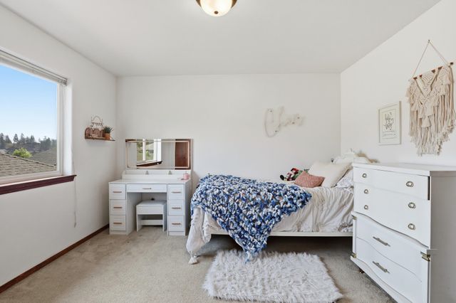 17202 N Cooper Ln, Colbert, WA 99005
