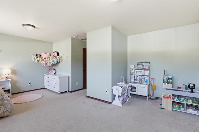 17202 N Cooper Ln, Colbert, WA 99005