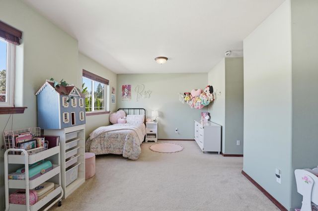 17202 N Cooper Ln, Colbert, WA 99005