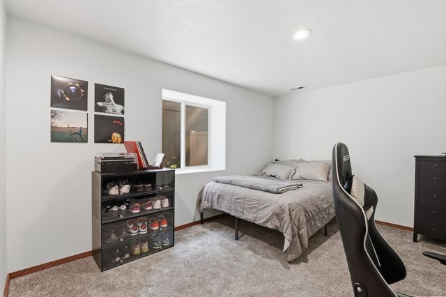 17202 N Cooper Ln, Colbert, WA 99005