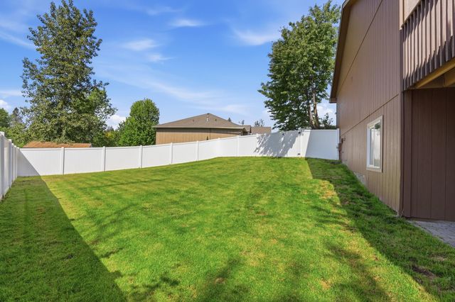 17202 N Cooper Ln, Colbert, WA 99005