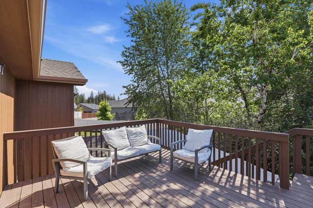 17202 N Cooper Ln, Colbert, WA 99005