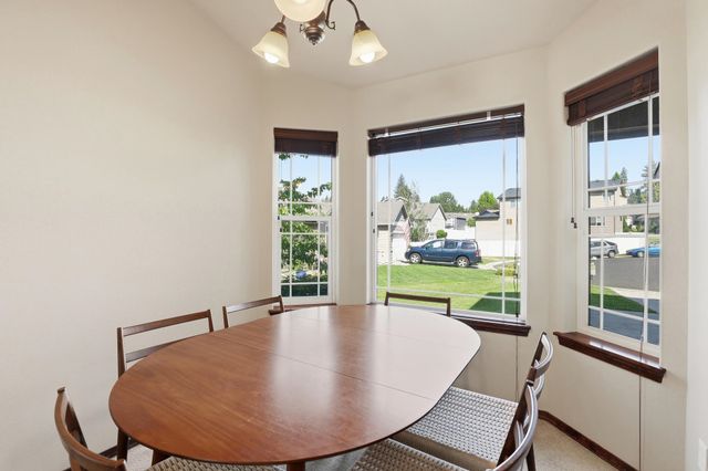 17202 N Cooper Ln, Colbert, WA 99005