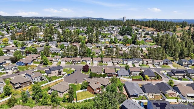17202 N Cooper Ln, Colbert, WA 99005