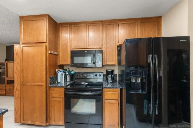 4917 Glenhaven Dr., Oceanside, CA 92056