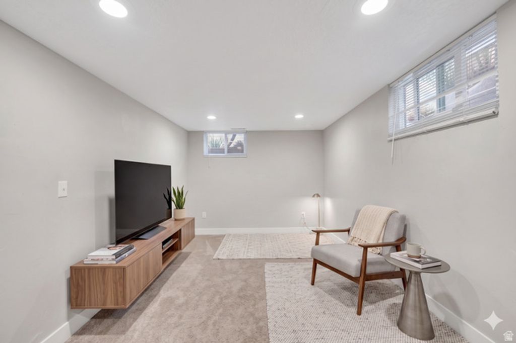 Image 23 of property listing at 7879 S OAK ST, Midvale, UT 84047