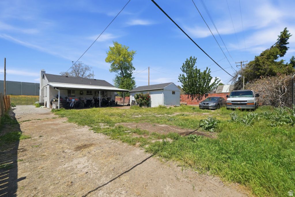 Image 32 of property listing at 7879 S OAK ST, Midvale, UT 84047