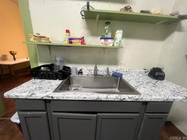 209 Oakcliff St, Hot Springs, AR 71901