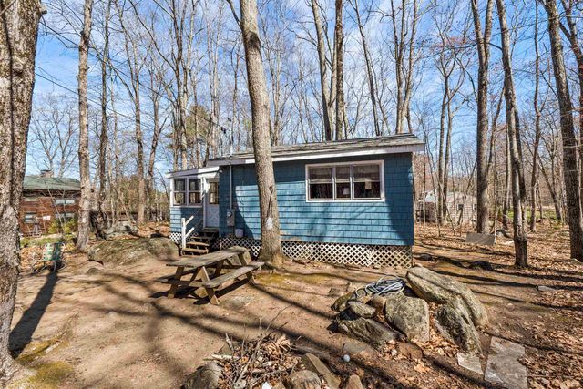 25 Mooers Road, Nottingham, NH 03290