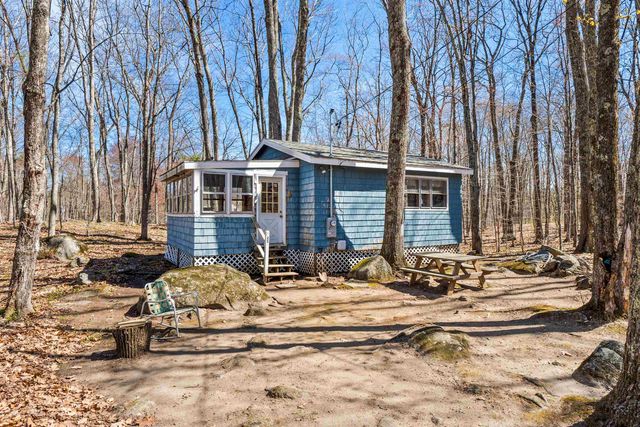 25 Mooers Road, Nottingham, NH 03290