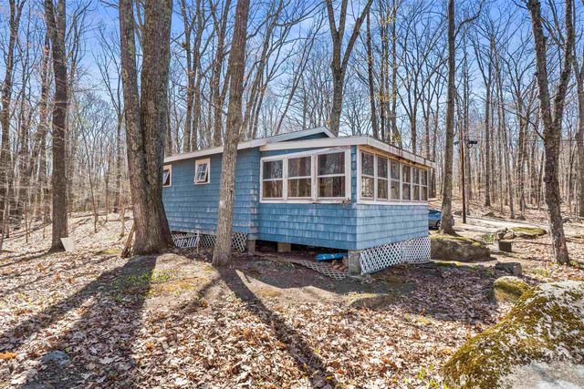 25 Mooers Road, Nottingham, NH 03290