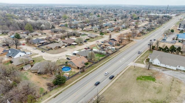 217 Czech Hall Place, Yukon, OK 73099