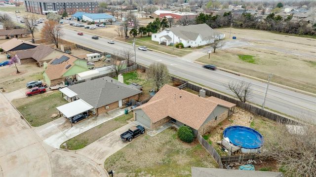 217 Czech Hall Place, Yukon, OK 73099