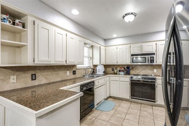 217 Czech Hall Place, Yukon, OK 73099