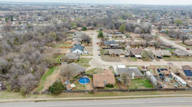 217 Czech Hall Place, Yukon, OK 73099