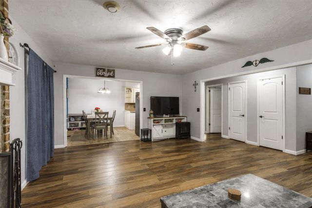 217 Czech Hall Place, Yukon, OK 73099