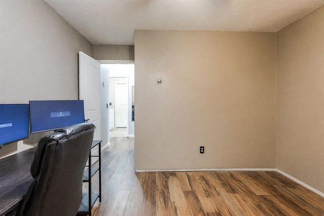 217 Czech Hall Place, Yukon, OK 73099