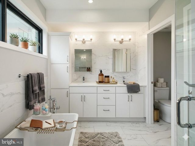 1324 S WOODSTOCK ST, Philadelphia, PA 19146