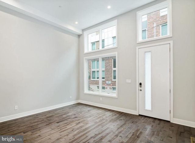 1324 S WOODSTOCK ST, Philadelphia, PA 19146