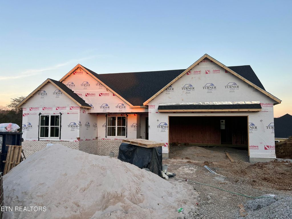 222 Limelight Lane, Lenoir City, TN 37772