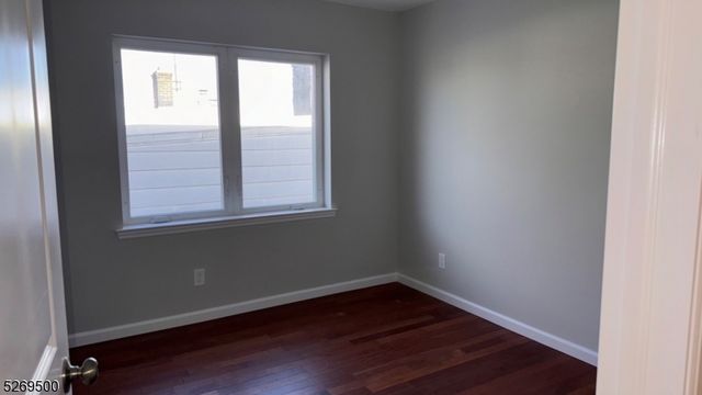 562 N 11Th St, Newark City, NJ 07107