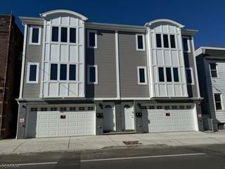 562 N 11Th St, Newark City, NJ 07107