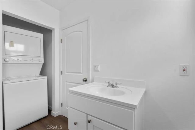 2640 Roseview, Los Angeles, CA 90065
