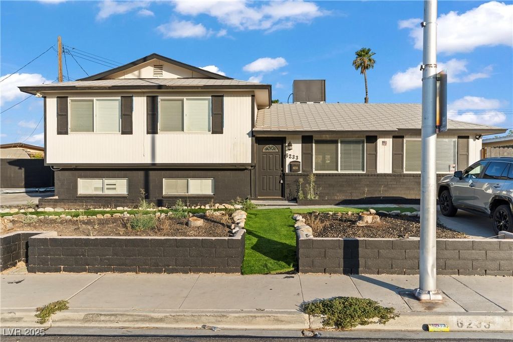 6233 Elton Avenue, Las Vegas, NV 89107
