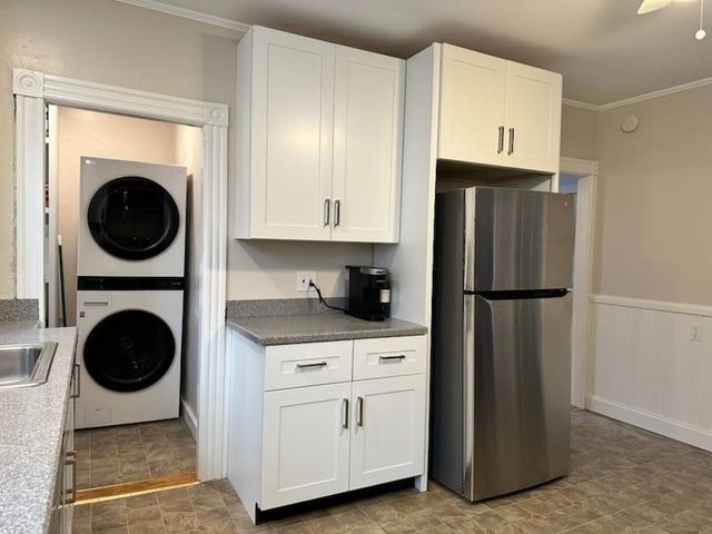 44 Charles Street 1, Newport, RI 02840