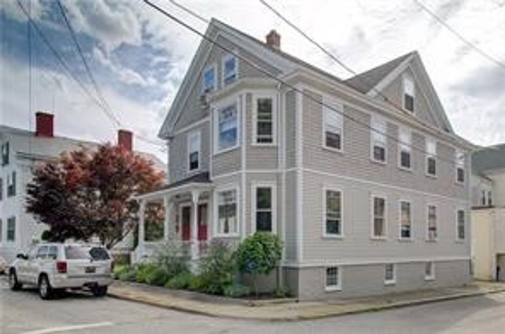 44 Charles Street 1, Newport, RI 02840