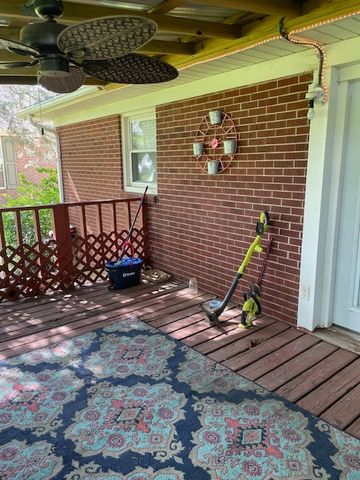 527 7th St, Lawrenceburg, TN 38464