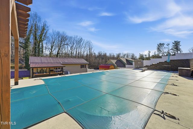 326 Big Springs Road, Elizabethton, TN 37643