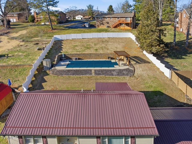 326 Big Springs Road, Elizabethton, TN 37643