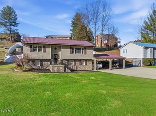 326 Big Springs Road, Elizabethton, TN 37643