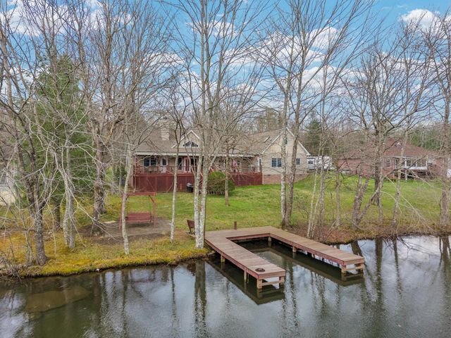 9019 Cherokee Trl, Crossville, TN 38572