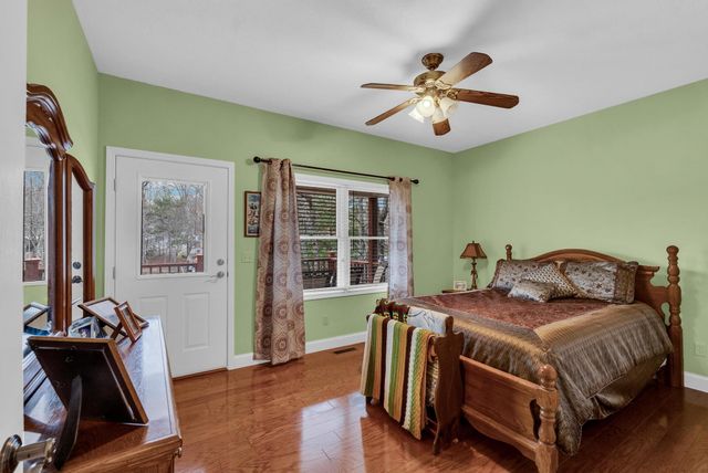 9019 Cherokee Trl, Crossville, TN 38572
