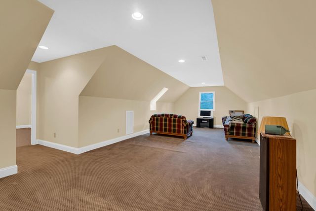 9019 Cherokee Trl, Crossville, TN 38572