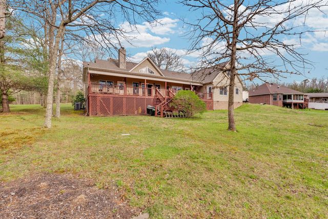 9019 Cherokee Trl, Crossville, TN 38572
