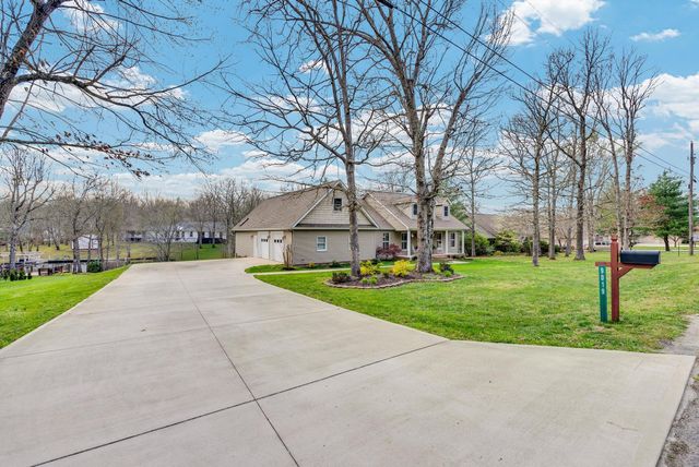 9019 Cherokee Trl, Crossville, TN 38572