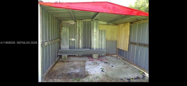 1560 NE 11th St, Homestead, FL 33033