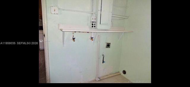 1560 NE 11th St, Homestead, FL 33033