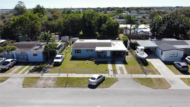 1560 NE 11th St, Homestead, FL 33033