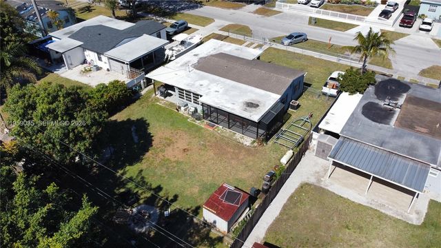 1560 NE 11th St, Homestead, FL 33033