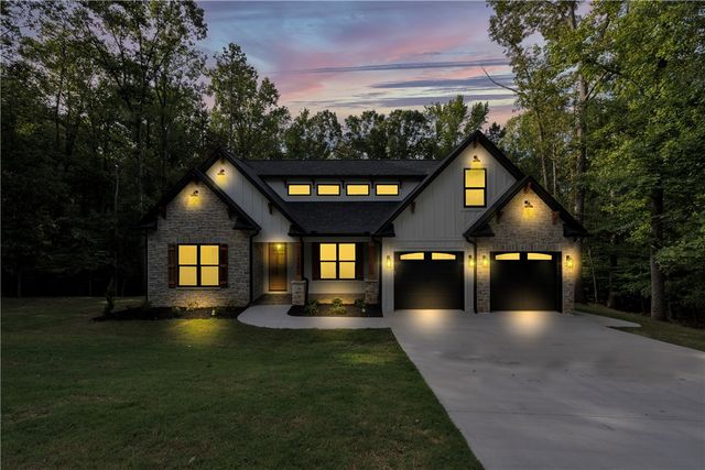 1422 Hunters Trail, Anderson, SC 29625