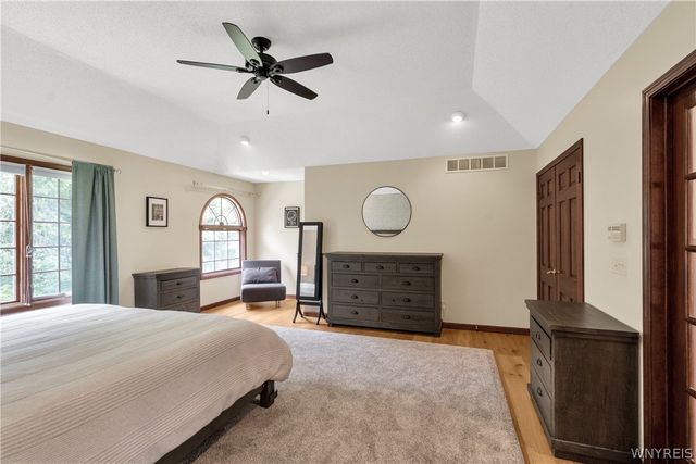 914 Underhill Road, Aurora, NY 14052