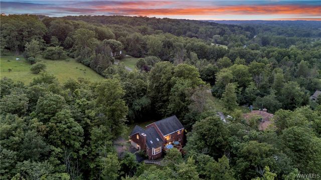 914 Underhill Road, Aurora, NY 14052